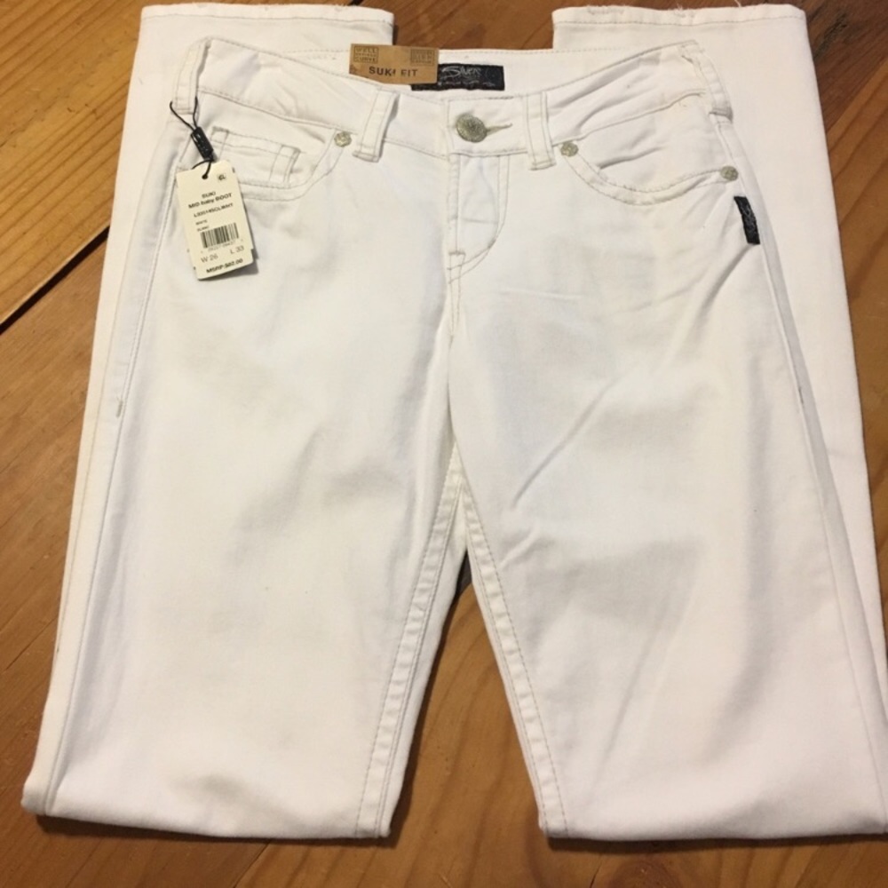 Silver jeans 29x33. Suki mid rise, baby boot leg.